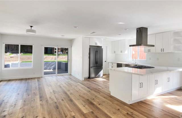 31562 Monterey Street Gallery 4