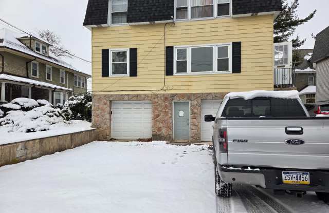 15 W PLUMSTEAD Avenue photos photos