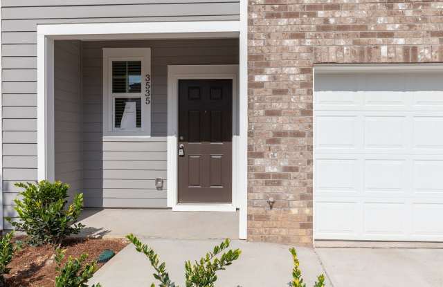 Newly Constructed 3/2.5 Townhome w/ Private Patio and Garage! Gallery 3
