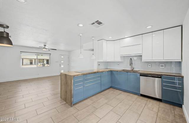 6713 E LATHAM Street Gallery 2