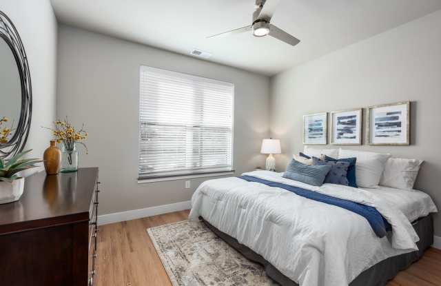 2B/2B - large 2nd Floor photos photos