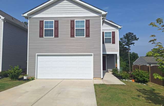 Lovely Four Bedroom Home Appropriately 5 Minutes Away from Gate Ft Jackson and 30 Minutes from Shaw Air Force Base! photos photos