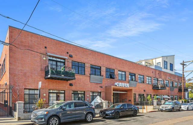 Elevate Your Living: Luxe 916 sq ft Studio in the Iconic Cable Building photos photos