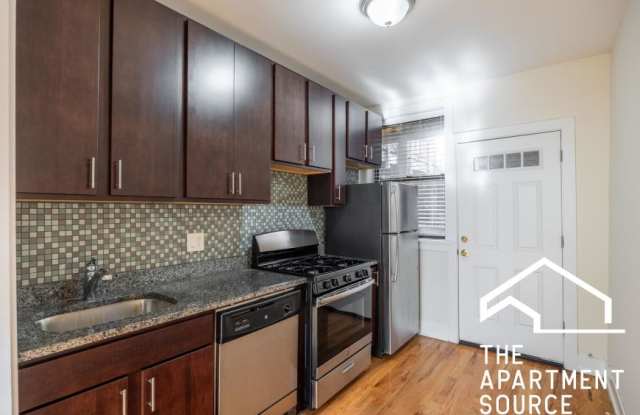 3900 North Janssen Ave. - 3900 North Janssen Avenue, Chicago, IL 60613