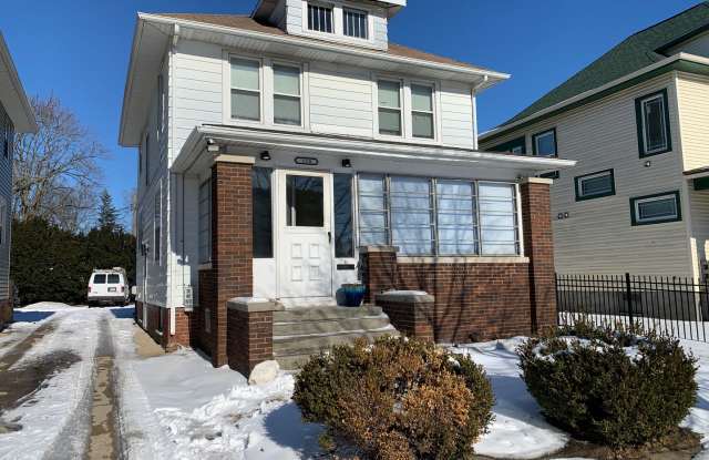 110 W. Columbia Ave photos photos