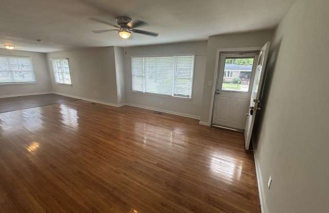 312 Orange Circle Gallery 2