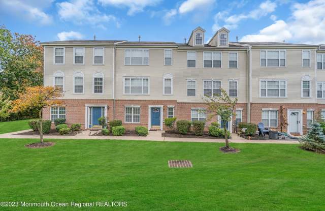 11 Kosmoski Terrace unit: 106 - 11 Kosmoski Terrace, Sayreville, NJ 08859