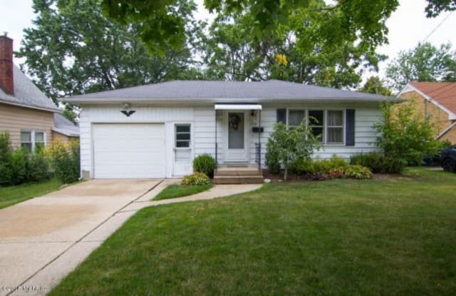 3729 30th St SW - 3729 30th Street Southwest, Grandville, MI 49418