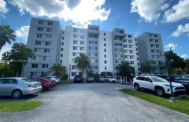 9143 SW 77 AV photos photos