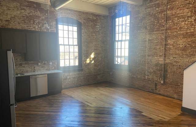 1262 Simon Blvd. photos photos