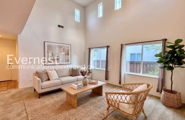 38227 Copperwood Street Gallery 2