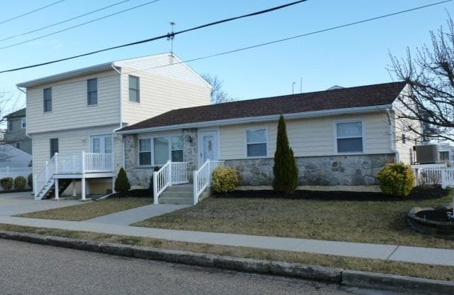 717 STERLING PLACE - 717 Sterling Place, Brigantine, NJ 08203