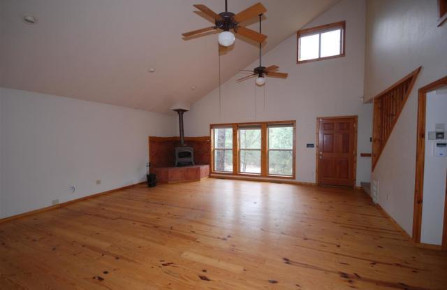2 Bedroom, 2 Bathroom Home in Tijeras, NM. Gallery 4