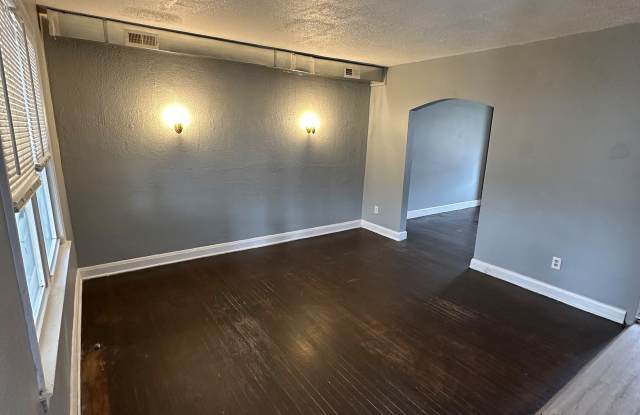 5417 Park Heights Ave Gallery 2