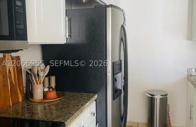 10393 N Kendall Dr Gallery 2