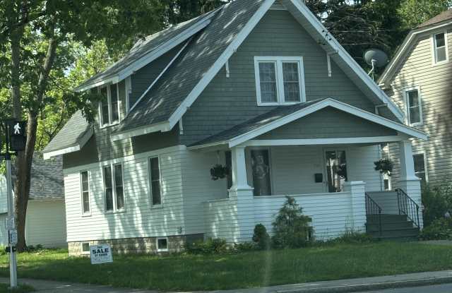 718 Floyd Ave photos photos
