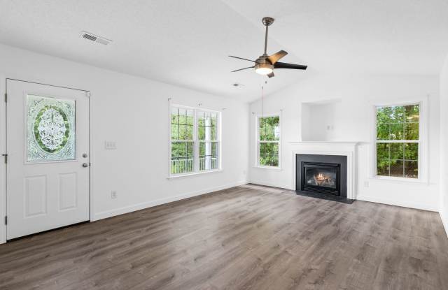 3 Bedroom 2 Bathroom house for rent Gallery 4