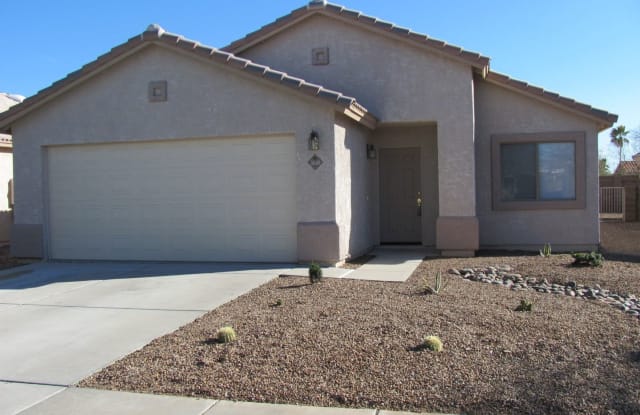 2640 W Cezanne Circle - 2640 West Cezanne Circle, Casas Adobes, AZ 85741