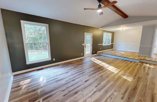 Beautifully Remodeled 3-Bedroom Home Near Fort Bragg! Gallery 4
