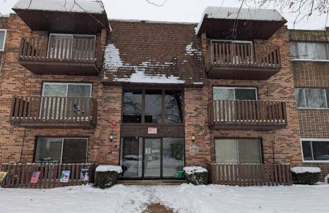 17515 S SANDALWOOD Drive unit: 303 - 17515 Sandalwood Drive, Tinley Park, IL 60477