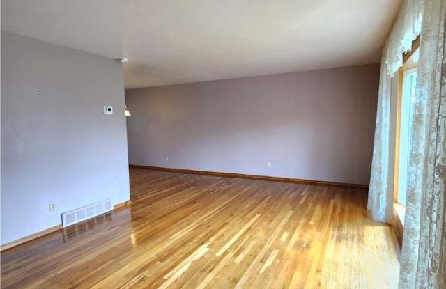 2908 Bowmen Lane Gallery 2