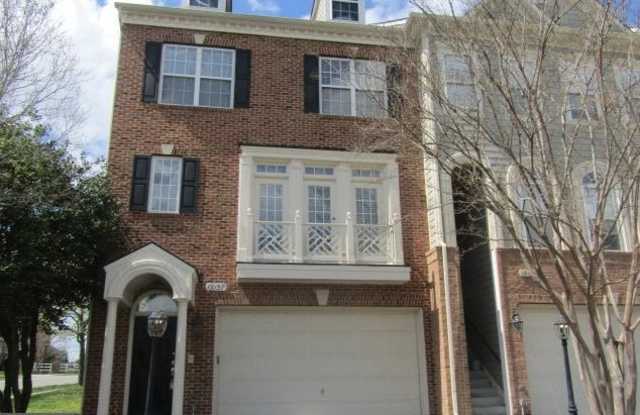 19157 COMMONWEALTH TERRACE - 19157 Commonwealth Terrace, Lansdowne, VA 20176