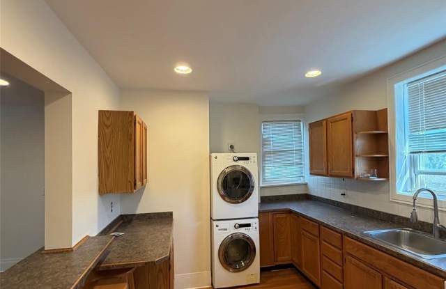 837 White Plains Road - 837 White Plains Road, Eastchester, NY 10583