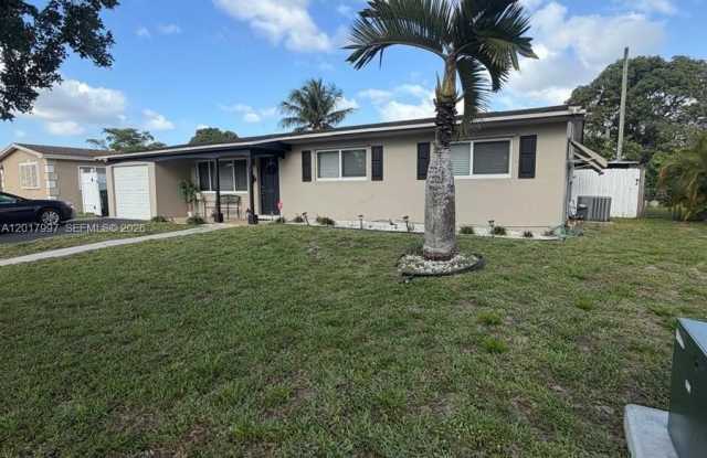 621 SW 71st Ter photos photos