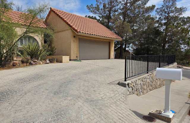 4716 SIR GARETH Drive unit: A photos photos