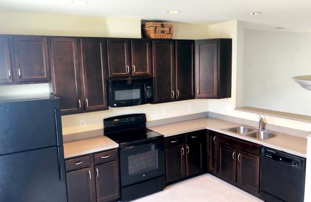 3510 CASSELL PLACE NE Gallery 4