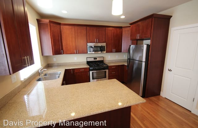 5017 40th AVE NE - 5017 40th Avenue Northeast, Seattle, WA 98105