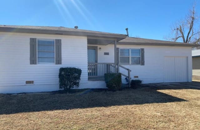 302 West Bass Avenue - 302 West Bass Avenue, Yukon, OK 73099