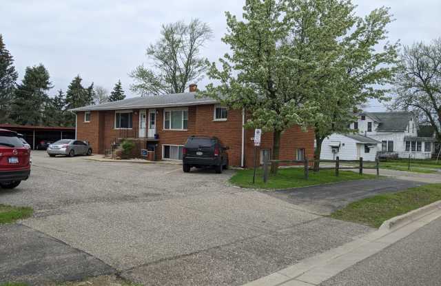 8040 South Westnedge Avenue - 3 photos photos