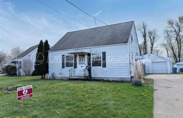 Nice 3 bedroom bungalow with full basement and garage. photos photos