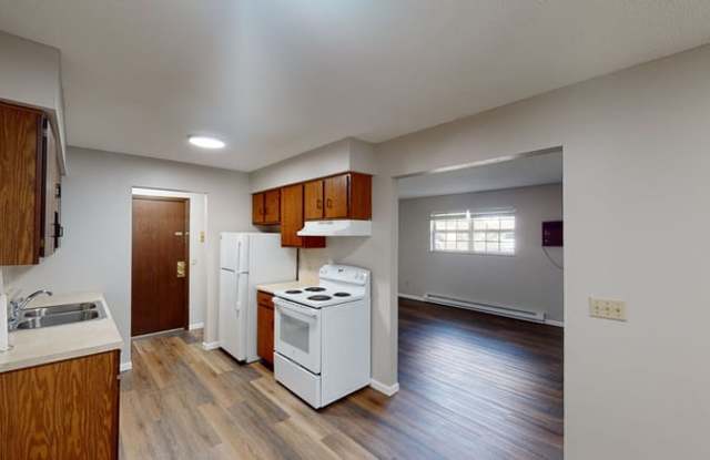 4408 Airport Highway Gallery 3