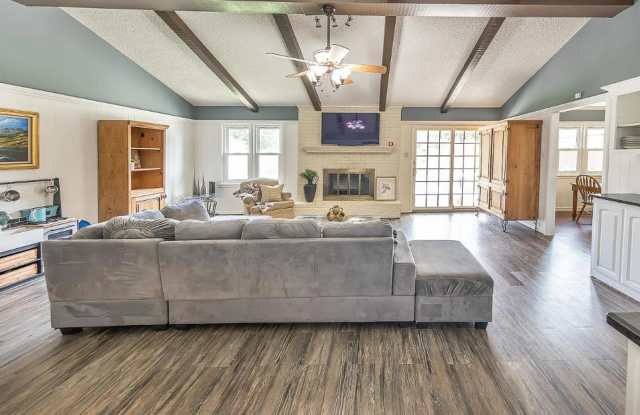 Charming Central Lubbock Home with a Spacious Backyard Gallery 4