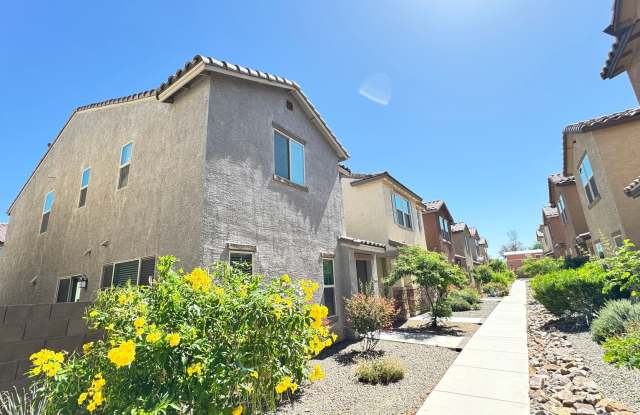 North Central (Mountain and Prince)  2 story, 3 bed, 2.5 bath home with 2 car garage! photos photos