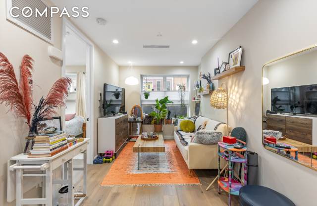 1390 Putnam Avenue photos photos