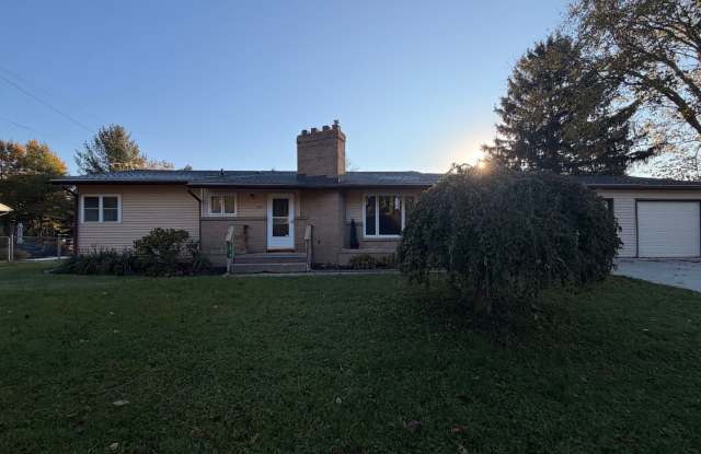 4 Bedroom Ranch - Forest Hills Schools Gallery 3