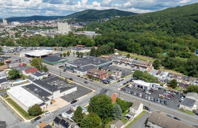 345 MORGANTOWN Road - 345 Morgantown Road, Reading, PA 19611