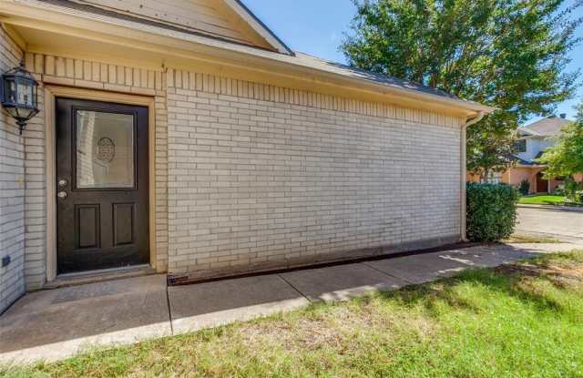 6023 Lloyd Court Gallery 2