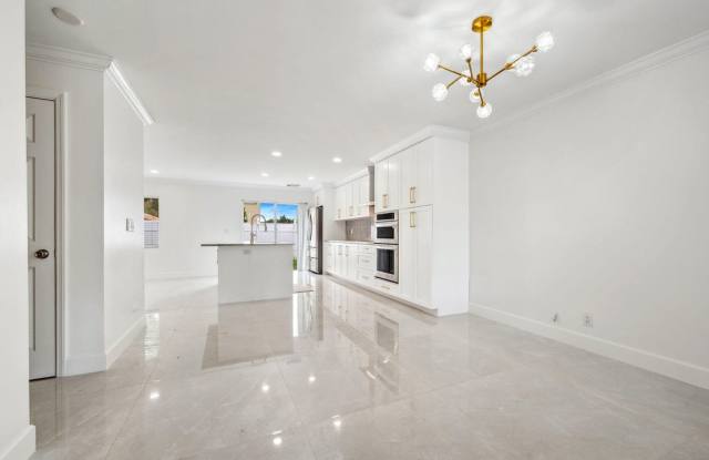3460 Commodore Court, West Palm Beach, FL 33411 photos photos