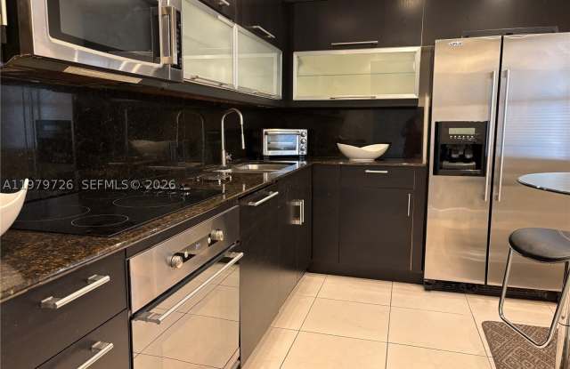 3301 N Country Club Dr Gallery 3