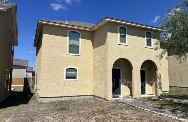 10523 Hunters Pond Gallery 1