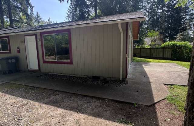 Gig Harbor 2 bed 1 Bath home available June 1 photos photos