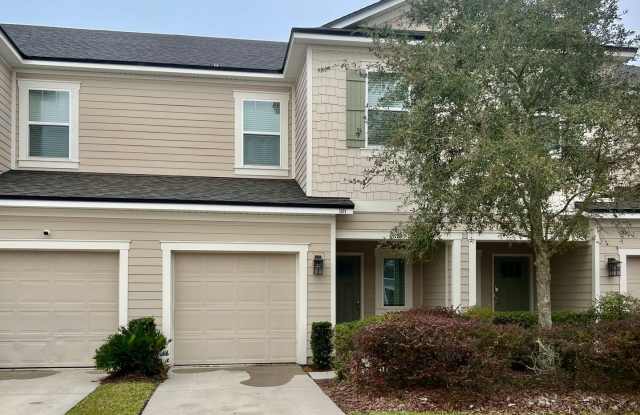 Like new 3/2.5 Townhome photos photos