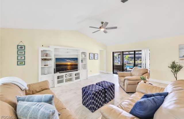 5032 Skyline Boulevard Gallery 3