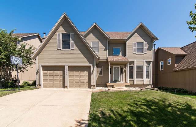 4 Bed Home in Blue Valley Schools photos photos