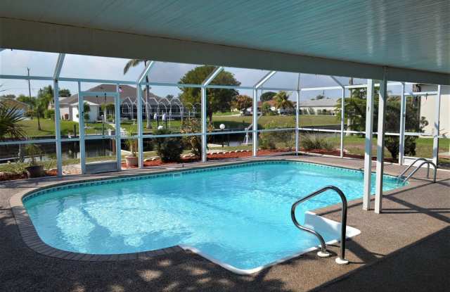 DIRECT GULF ACCESS CANAL 3 BEDROOM, 2 BATH POOL HOME photos photos
