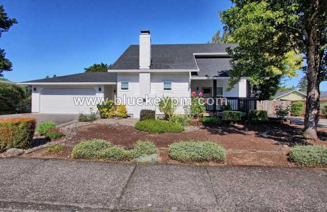 NEWLY REMODELED! 3 Bed, 2 Bath in Cascade Park with Primary on Main Floor - 707 Northeast 160th Avenue, Vancouver, WA 98684